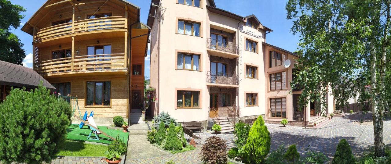 Guest House Shafran Yaremche Exterior photo