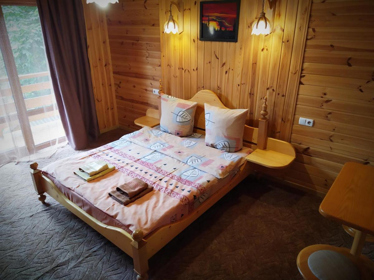 Guest House Shafran Yaremche Exterior photo