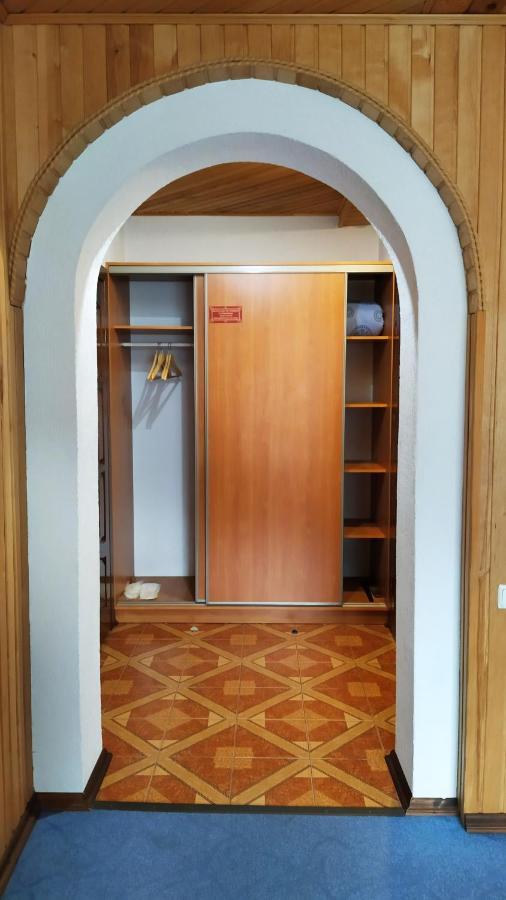 Guest House Shafran Yaremche Exterior photo