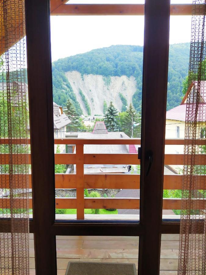 Guest House Shafran Yaremche Exterior photo