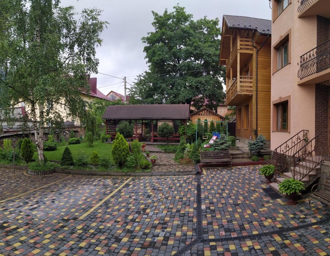 Guest House Shafran Yaremche Exterior photo