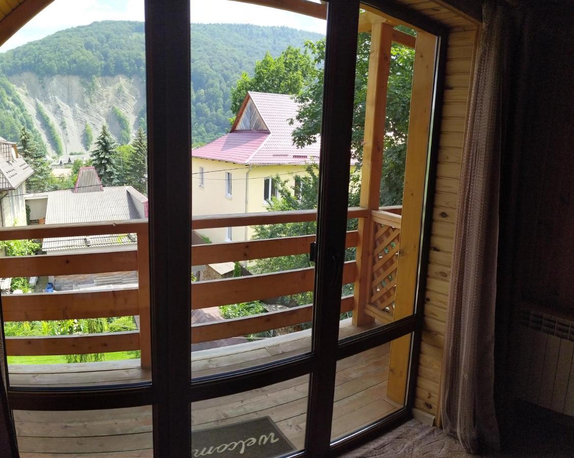 Guest House Shafran Yaremche Exterior photo